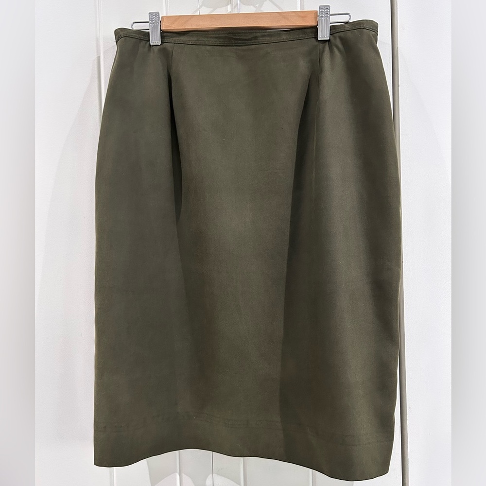 Dana Buchman silk skirt